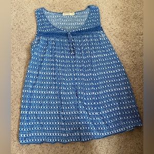 Sleeveless blouse